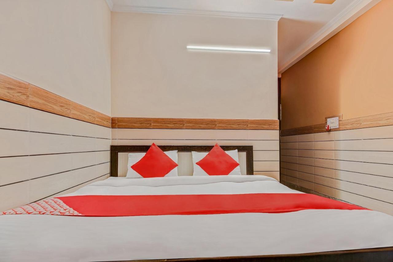 Oyo Park View Guest House Near Edm Mall New Delhi Eksteriør bilde