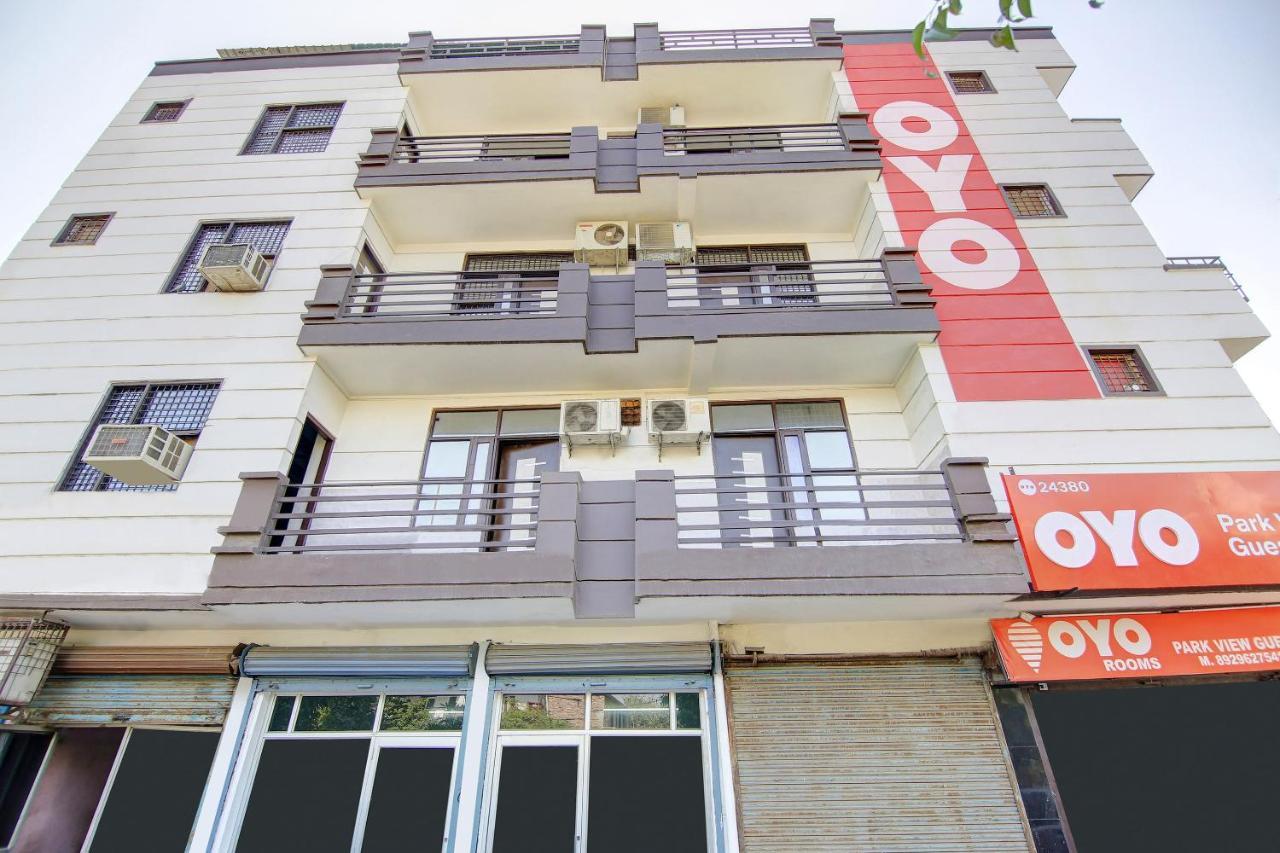 Oyo Park View Guest House Near Edm Mall New Delhi Eksteriør bilde