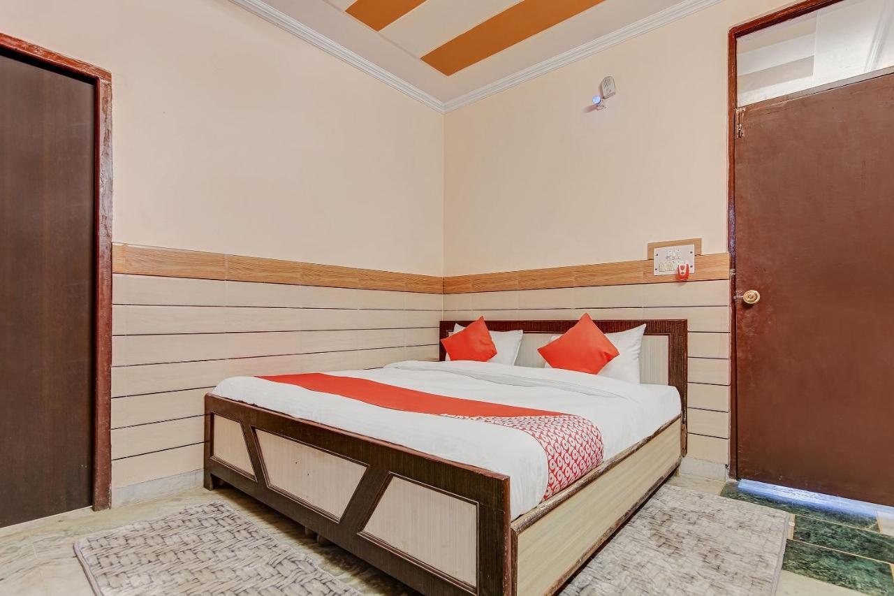 Oyo Park View Guest House Near Edm Mall New Delhi Eksteriør bilde